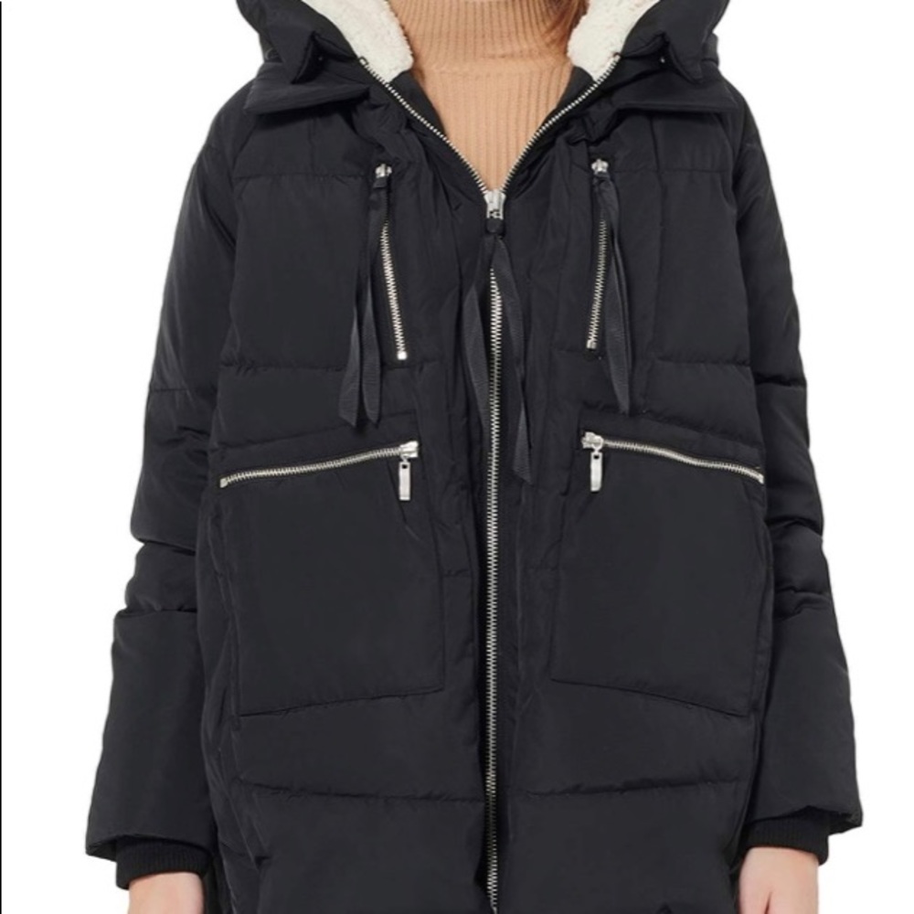 A black winter jacket